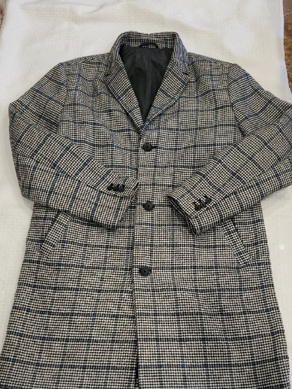 Old Navy Black and White Plaid Men's Coat - Picture 9 of 15